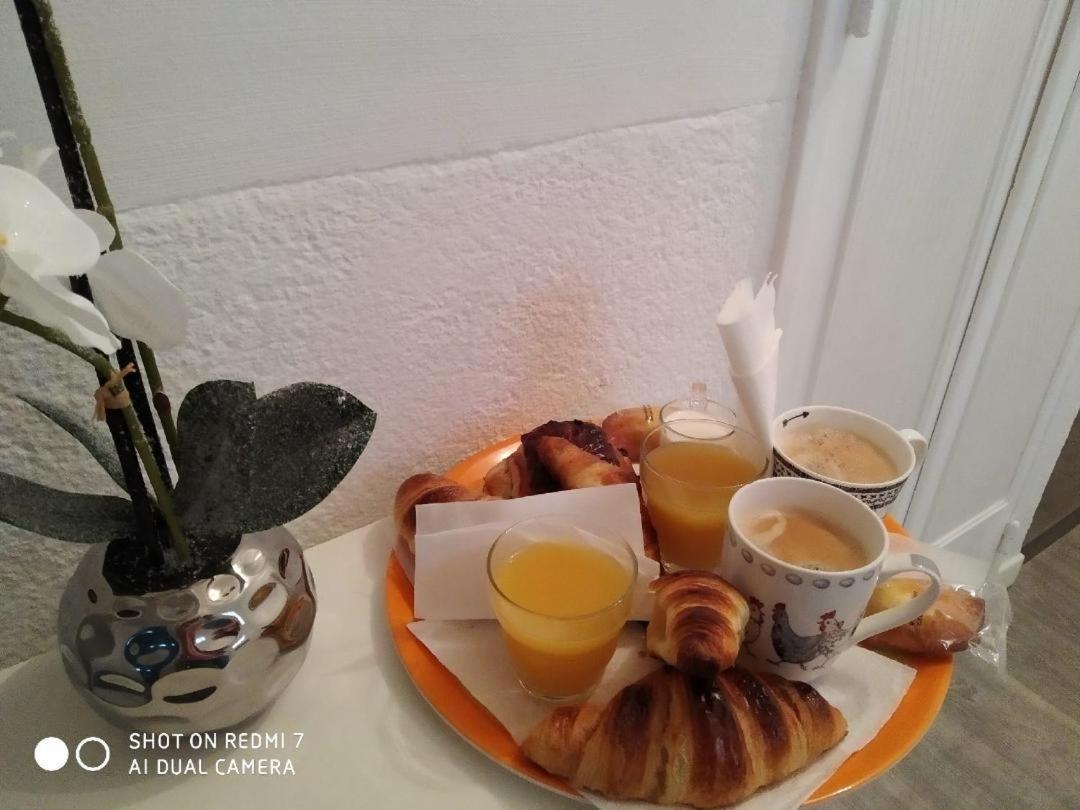 Chambres Tout Confort,Gare Tgv ,Wifi,Clim, Parking,Pt Dejeuner Perpignan Exterior photo